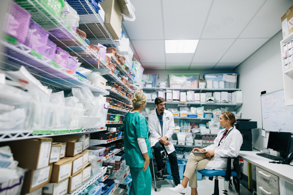 Sejm uchwalił ustawę deregulacyjną ws. kluczowego personelu w branży farmaceutycznej