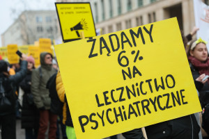 1,2 miliardi di zloty in meno per la psichiatria l'anno prossimo? Lo spiega il Fondo Nazionale Sanitario.